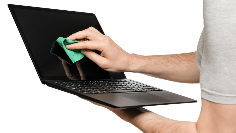 Chem chistit monitor proverennye sposoby 2