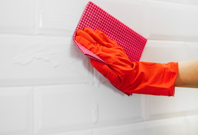 Kak chem vymyt stenu 1