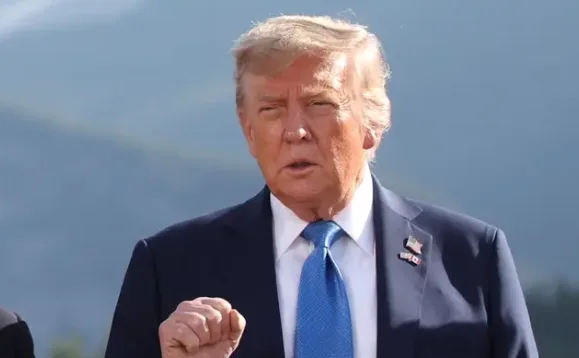 Дональд Трамп назвал авиаудары по иранским ядерным объектам «тройным попаданием в точку»